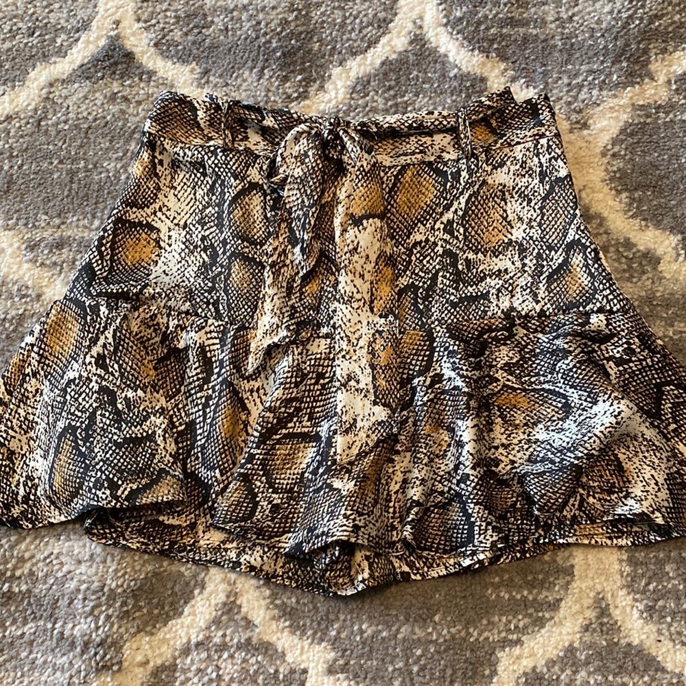 ZARA. Women’s skirt.